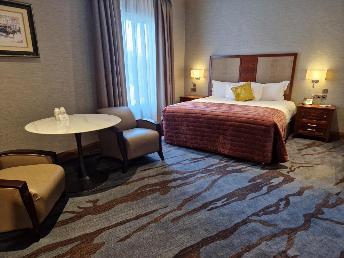 Lawlors Hotel ネース エクステリア 写真