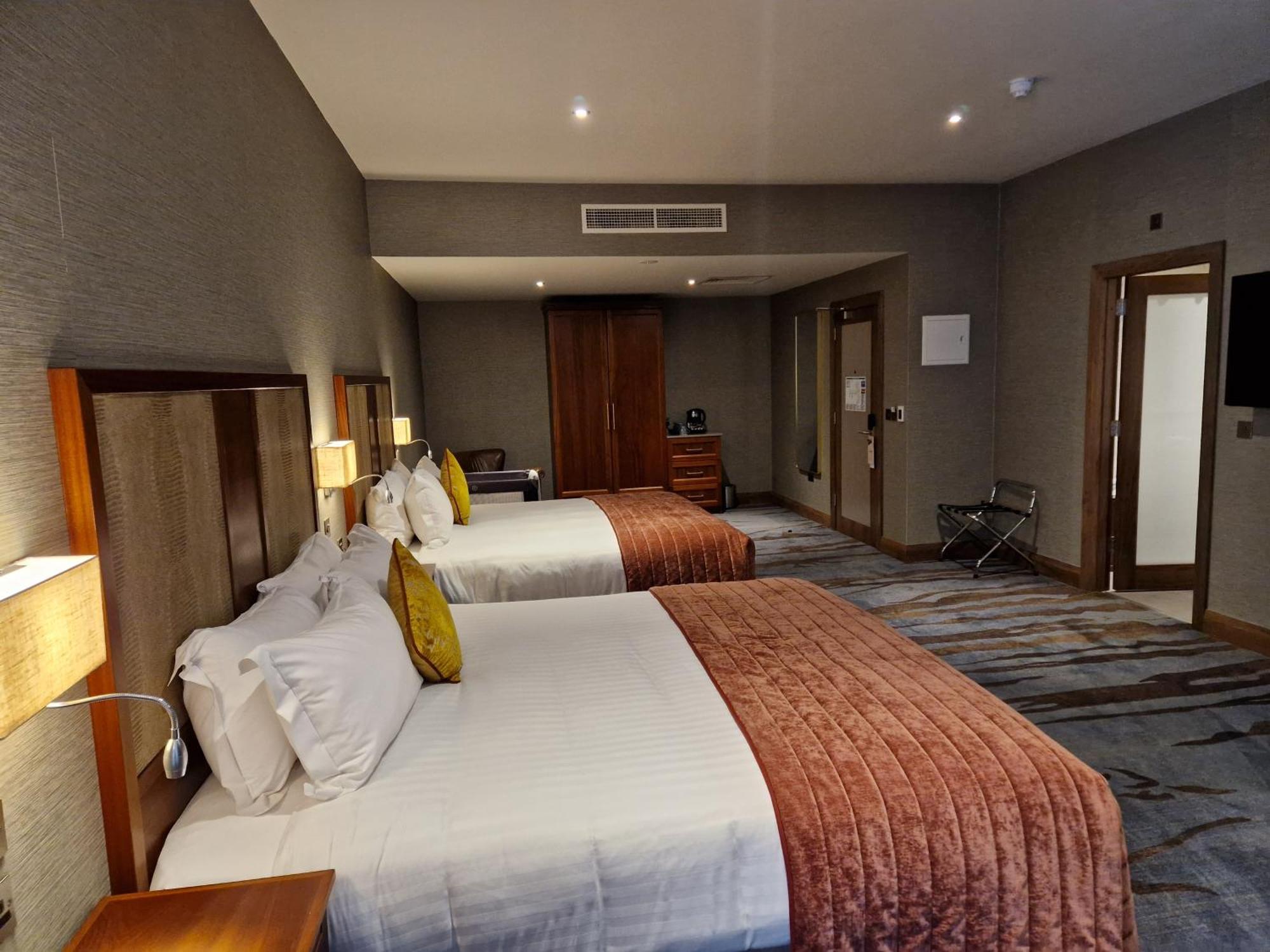 Lawlors Hotel ネース エクステリア 写真